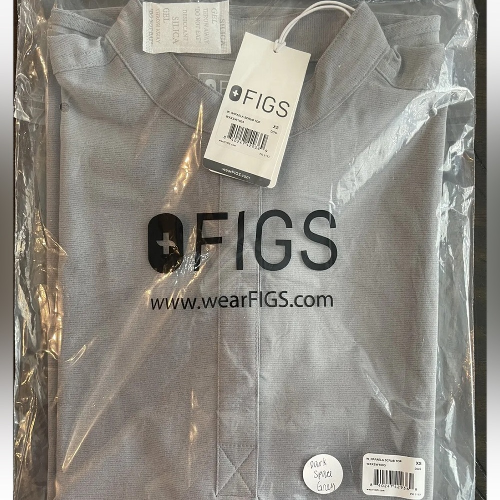 Figs Dark Space Gray SET (Rafaela Top & Kade Bottoms) - XS